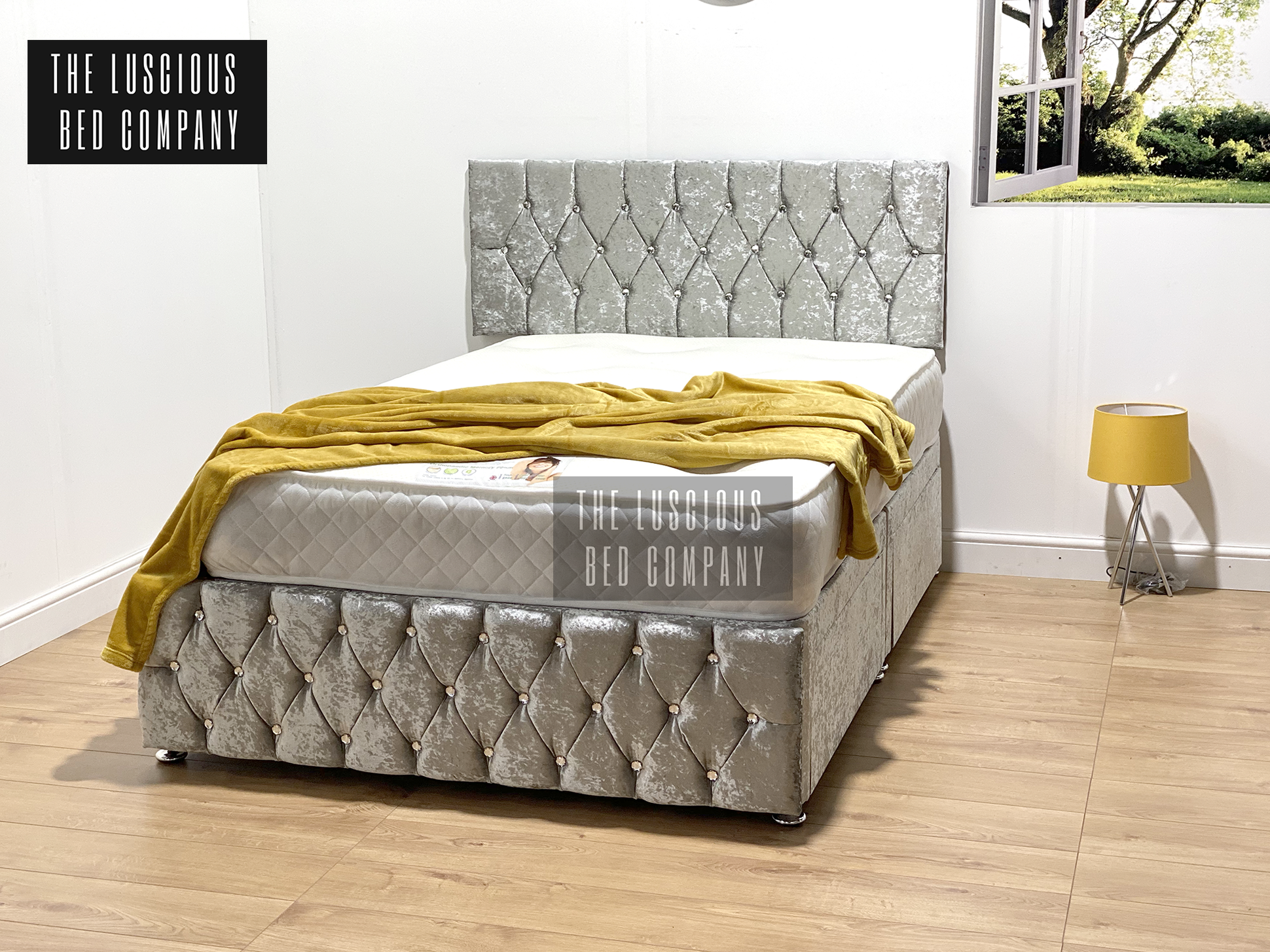 Small double crushed velvet bed deals
